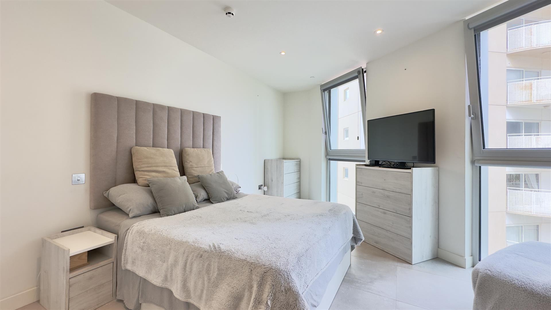 Image of Apartment - 1 Bedrooms - 1 Bathrooms for Sale in EuroCity-Gibraltar, Image 4